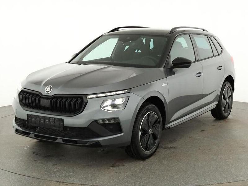 Neu Skoda Kamiq Selection 150 PS (110 kW) 2025 Race blau metallic SUV