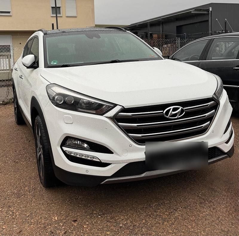 Gebraucht Hyundai Tucson Premium 177 PS (130 kW) 2015 Weiß SUV