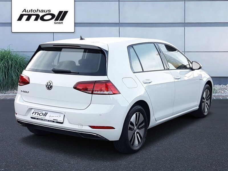 Gebraucht VW e-Golf Comfortline 100 kW (136 PS) 2019 Weiß Kleinwagen