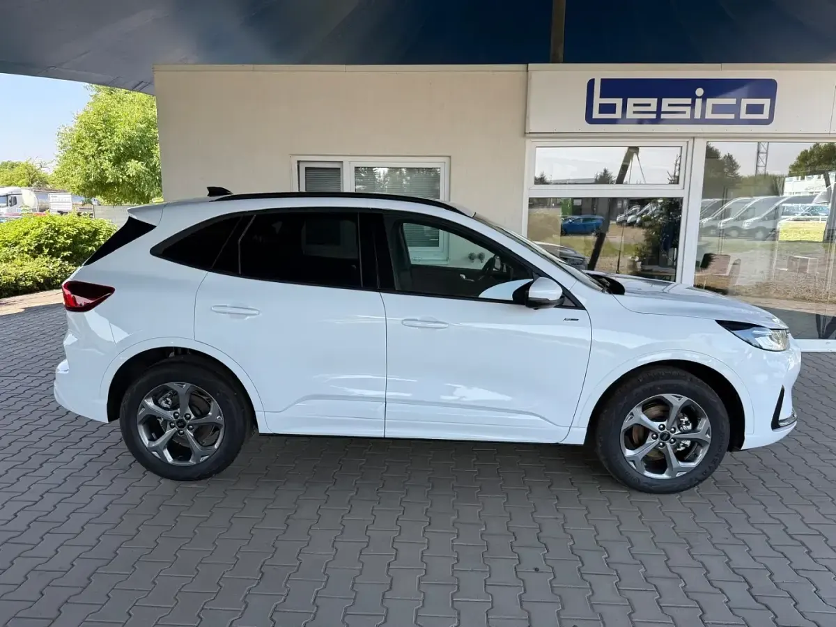 Neu Ford Kuga ST-Line 180 PS (132 kW) 2026 Frozen white (weiss) SUV