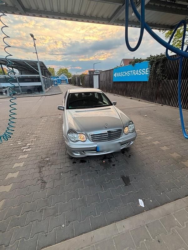 Second-hand Mercedes 200 2004 Gri Berlinǎ