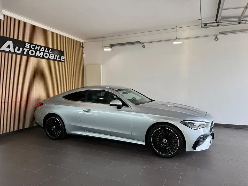 Gebraucht Mercedes CLE200 AMG line 204 PS (150 kW) 2023 Hightech silber Coupé