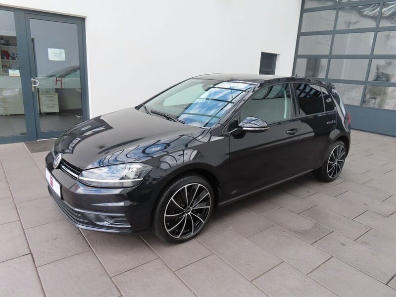 Schwarz Gebraucht 2019 VW Golf VII Limousine | 9.985 € (Guter Preis) - Bild 1/4