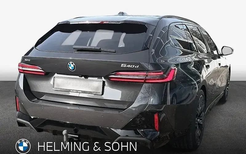 Neu BMW 540 Comfort Edition 340 PS (250 kW) 2026 Grau Kombi