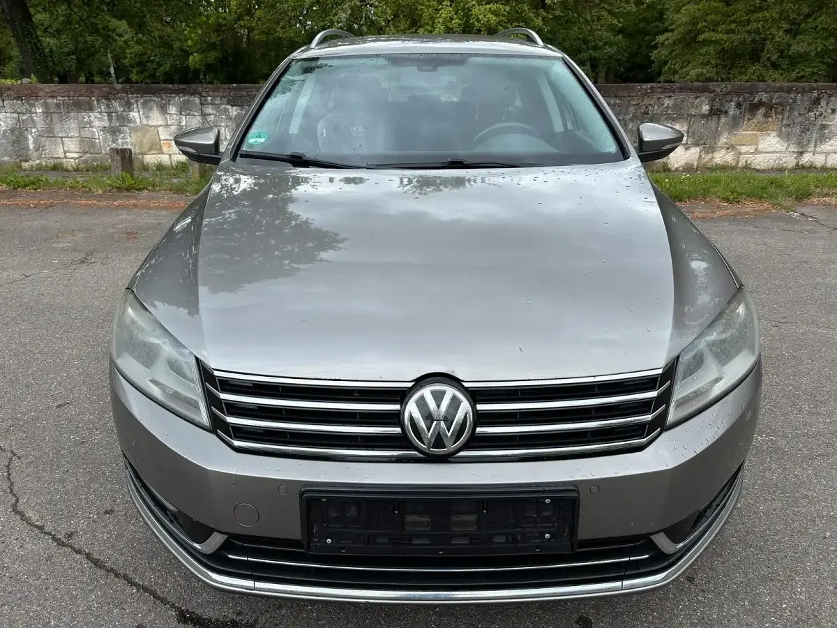 Gebraucht VW Passat Highline 211 PS (155 kW) 2012 Gold Kombi