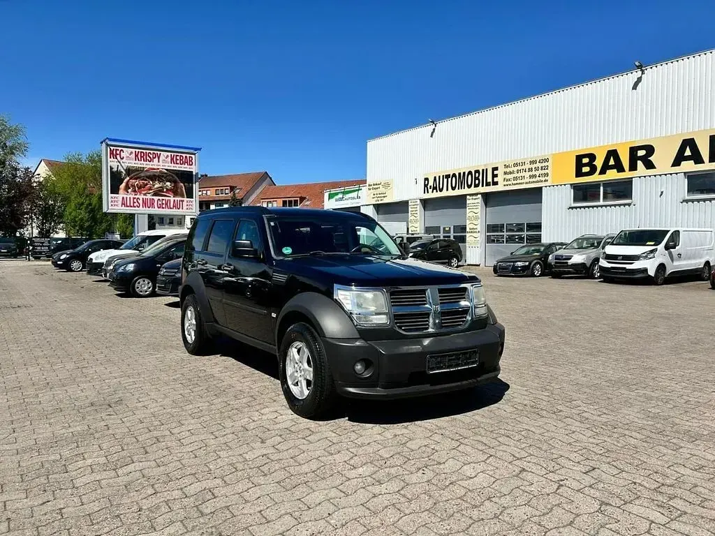 Gebraucht Dodge Nitro 177 PS (130 kW) 2008 Schwarz SUV