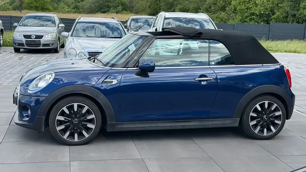Gebraucht Mini One Cabriolet 102 PS (75 kW) 2018 Blau Cabrio