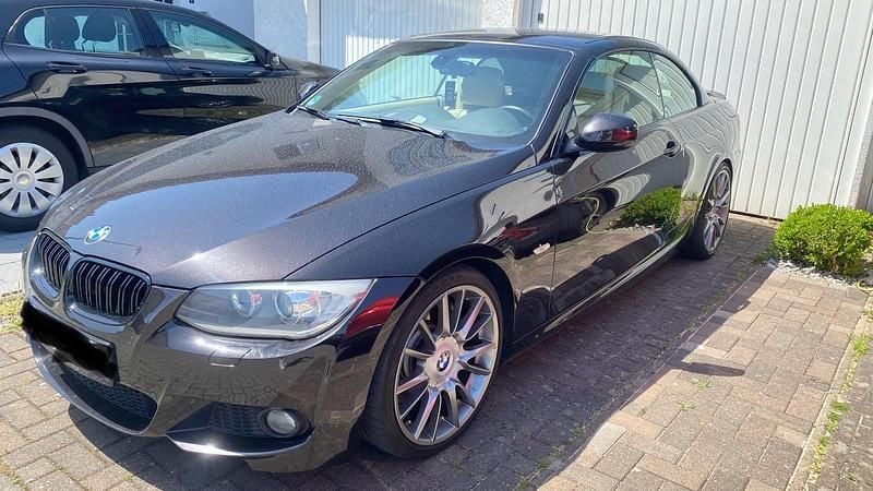 Gebraucht BMW 335 Cabriolet 306 PS (225 kW) 2010 Schwarz Cabrio