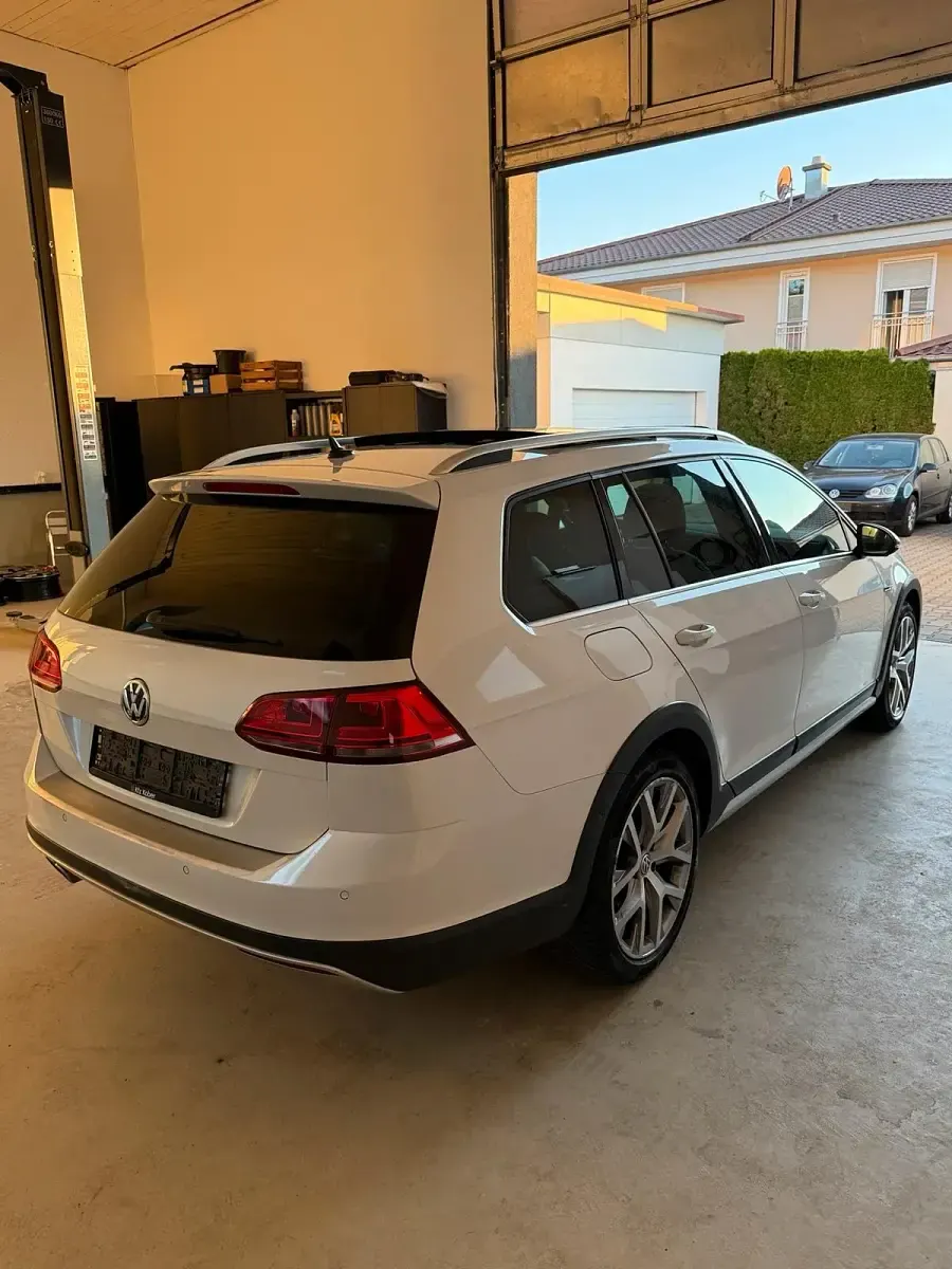 Gebraucht VW Golf VII 184 PS (135 kW) 2015 Weiß Kombi