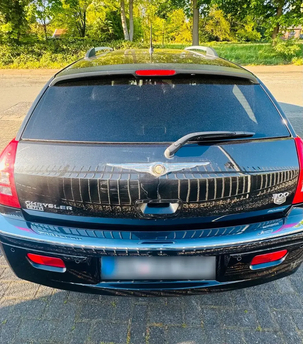 Używany Chrysler 300C Touring 218 KM (160 kW) 2008 Czarny Kombi