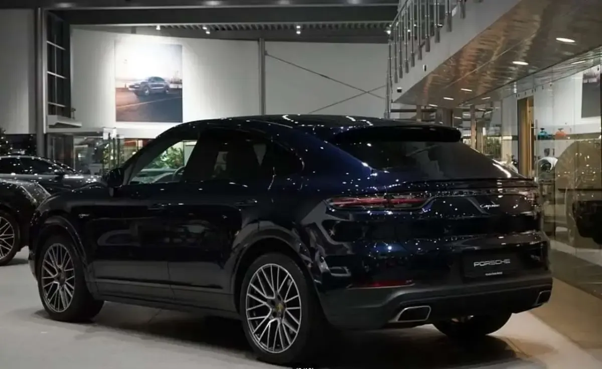 Gebraucht Porsche Cayenne 462 PS (339 kW) 2022 Blau SUV