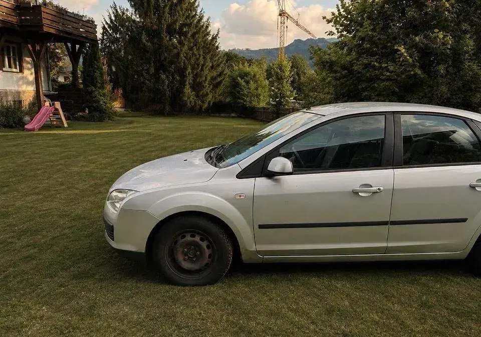 Gebraucht Ford Focus 105 PS (77 kW) 2007 Silber Kombi