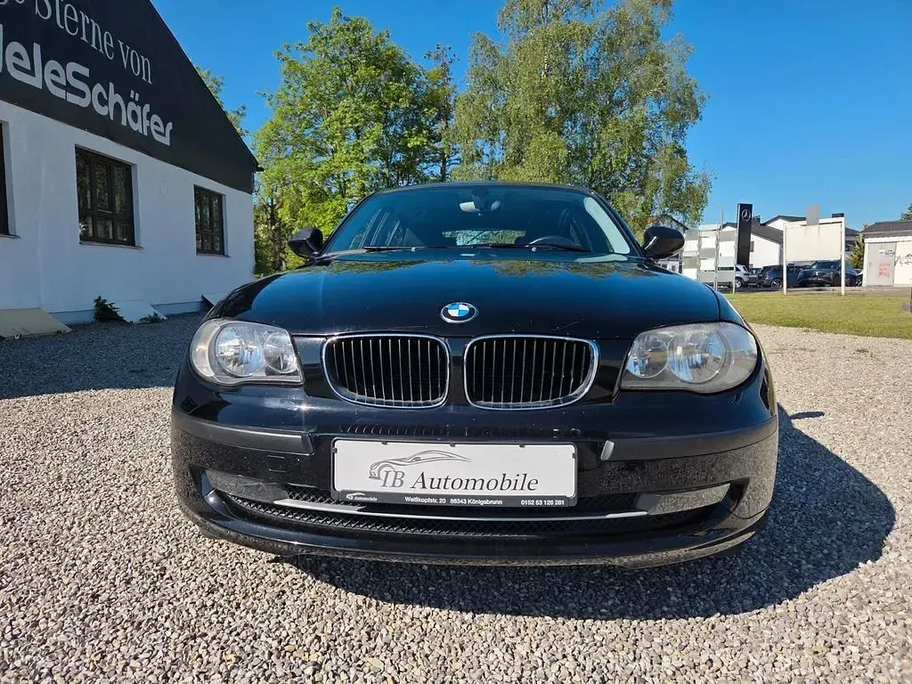 Gebraucht BMW 116 Advantage 122 PS (89 kW) 2011 Schwarz Kleinwagen