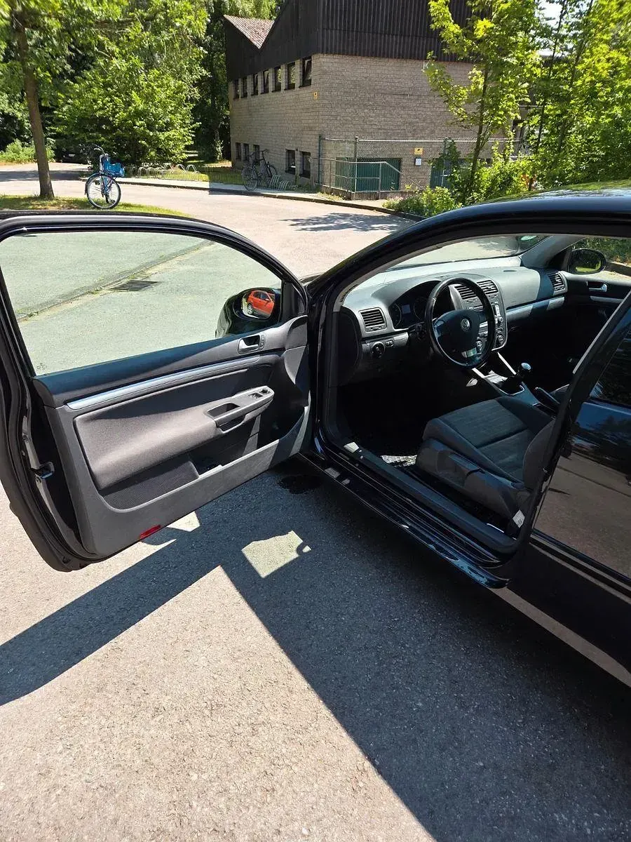 Gebraucht VW Golf V 80 PS (58 kW) 2007 Schwarz Limousine