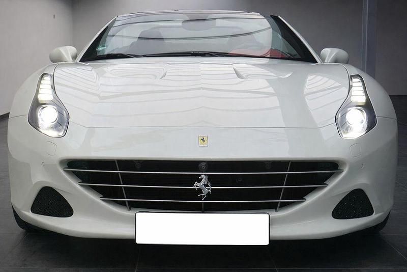 Gebraucht Ferrari California 560 PS (411 kW) 2017 Bianco avus Cabrio