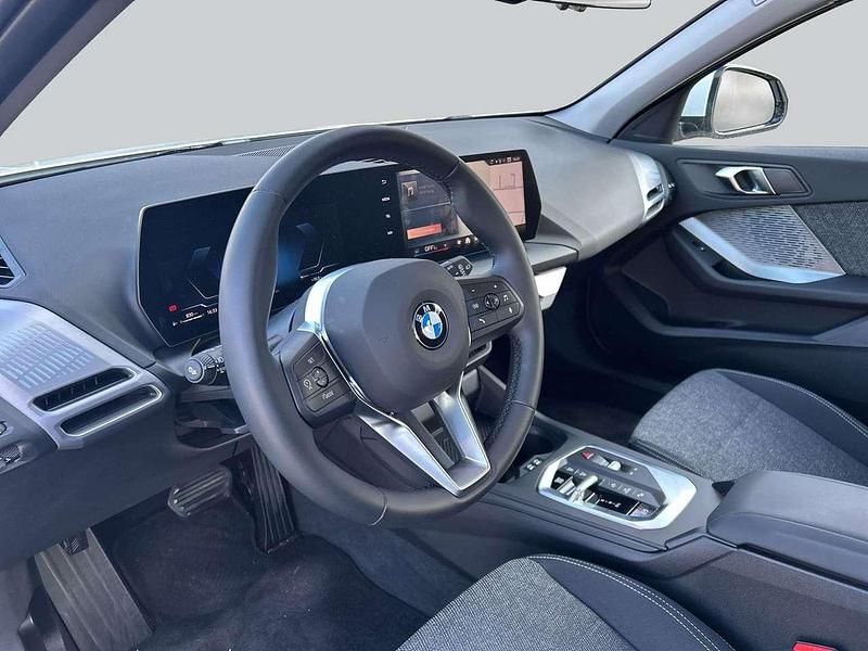 Gebraucht BMW 120 163 PS (119 kW) 2024 Alpinweiss iii Kleinwagen