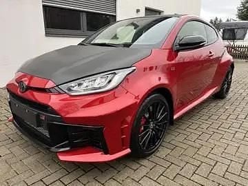 Rot Gebraucht 2024 Toyota Yaris Coupé | 43.900 € (Superpreis) - Bild 1/2