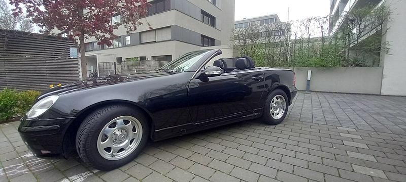 Gebraucht Mercedes SLK200 163 PS (119 kW) 2000 Schwarz Cabrio