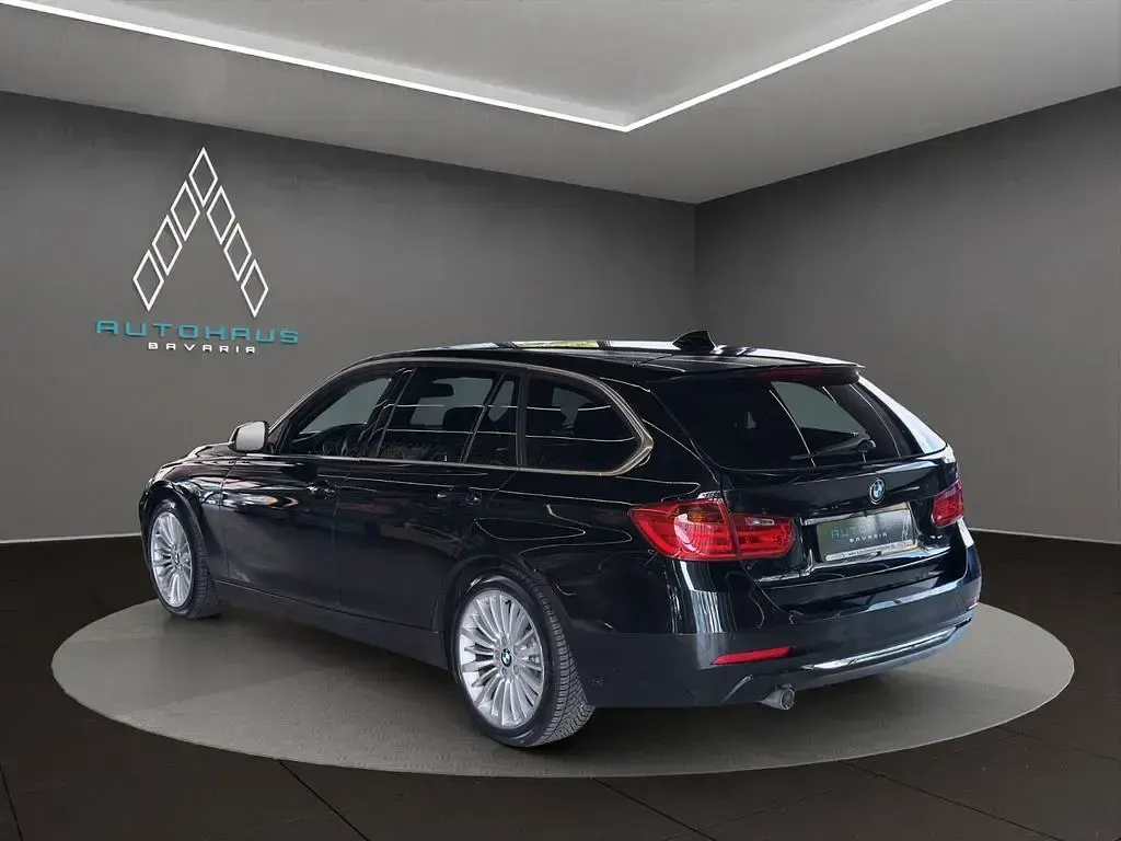 Gebraucht BMW 320 Luxury Line 184 PS (135 kW) 2013 Black sapphire metallic Kombi