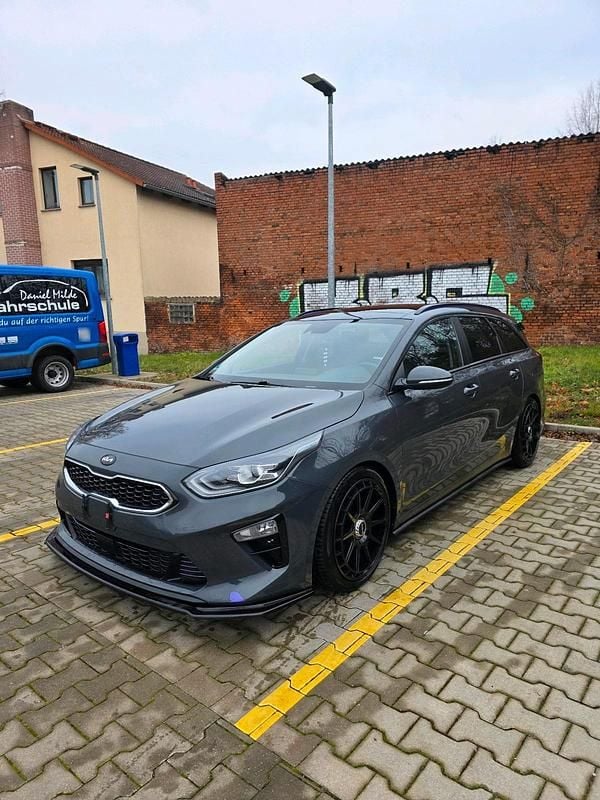 Gebraucht Kia Ceed Platinum 136 PS (100 kW) 2018 Grau Kleinwagen