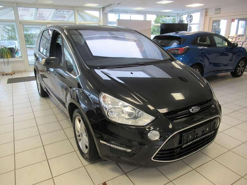 Gebraucht Ford S-MAX Titanium 200 PS (147 kW) 2012 Pantherschwarz Van / Kleinbus