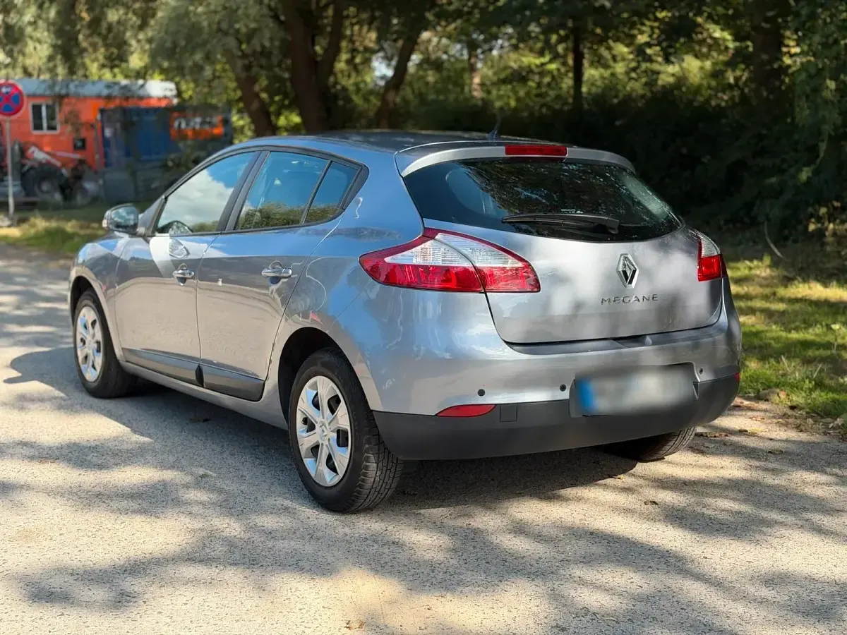 Gebraucht Renault Mégane III 101 PS (74 kW) 2009 Grau Limousine