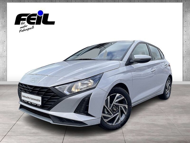 Lumen grey / mic Gebraucht 2025 Hyundai i20 Select Limousine | 17.570 € (Teuer) - Bild 1/4