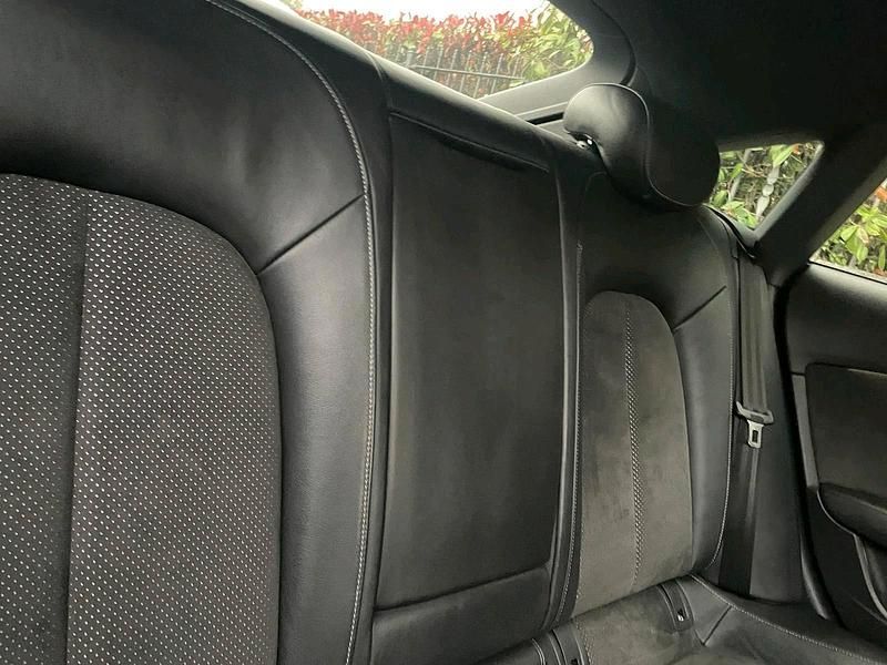 Second-hand Audi RS7 S-Line 340 CP (250 kW) 2011 Negru Hatchback