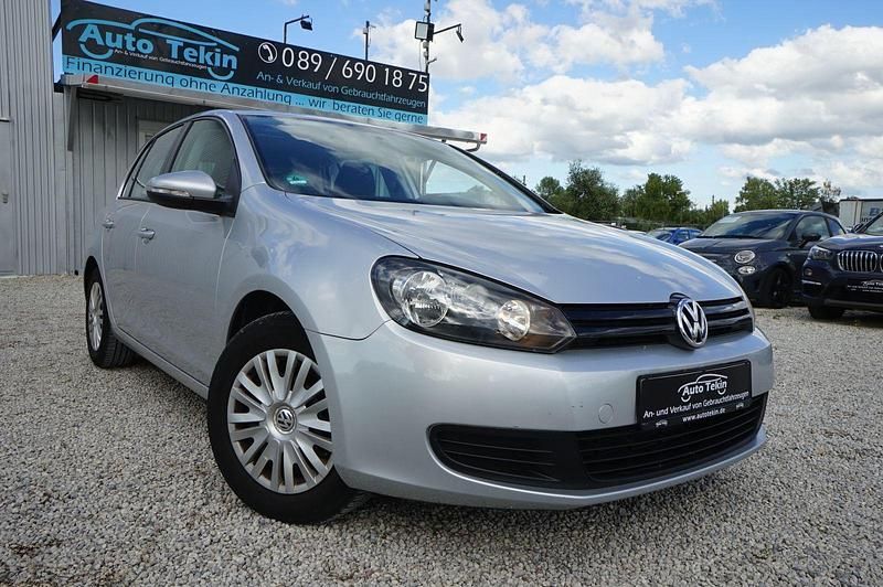 Reflexsilber metallic Gebraucht 2010 VW Golf VI Limousine | 6.890 € (Fairer Preis) - Bild 1/3