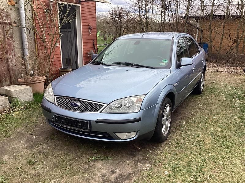 Gebraucht Ford Mondeo 145 PS (106 kW) 2004 Blau Limousine