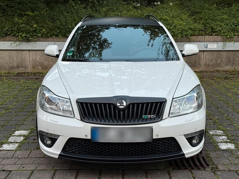 Gebraucht Skoda Octavia vRS 200 PS (147 kW) 2011 Weiß Kombi