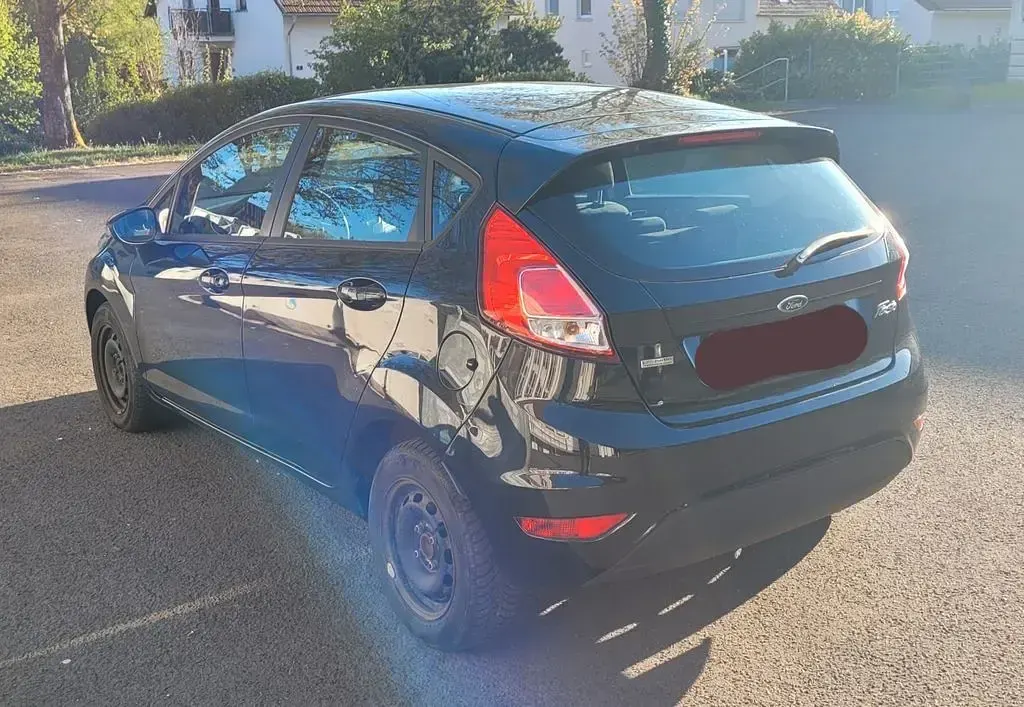 Gebraucht Ford Fiesta Trend 80 PS (58 kW) 2013 Schwarz Limousine