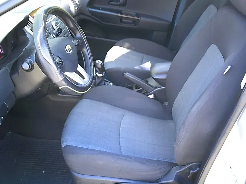 Gebraucht Kia Ceed Sportswagon 90 PS (66 kW) 2012 Silber Kombi