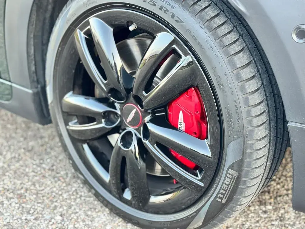 Gebraucht Mini John Cooper Works 231 PS (169 kW) 2020 Grün Kleinwagen