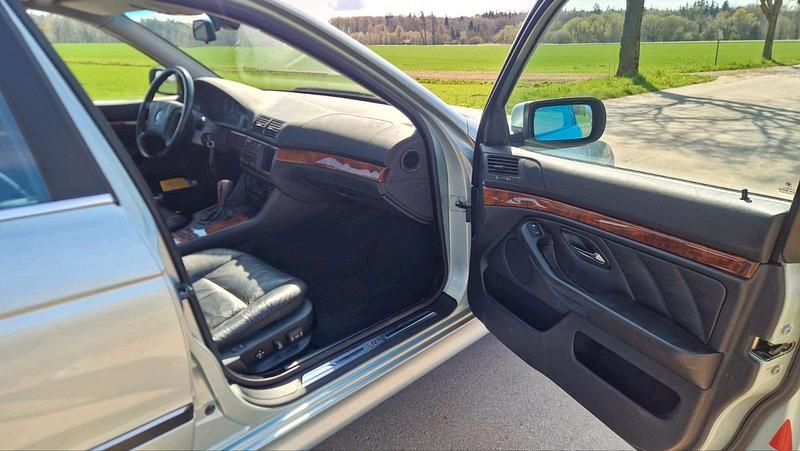 Käytetty BMW 535 235 HP (172 kW) 1997 Andere farben Sedan