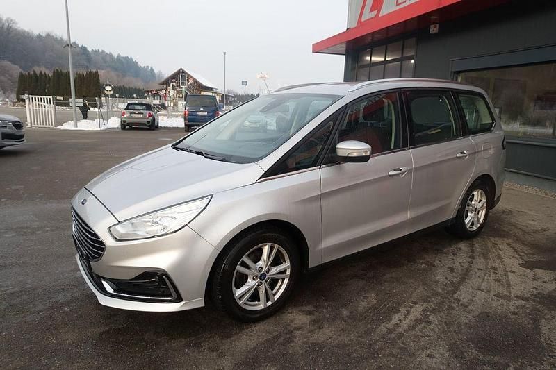 Gebraucht Ford EXP Titanium 190 PS (139 kW) 2020 Silber Van / Kleinbus