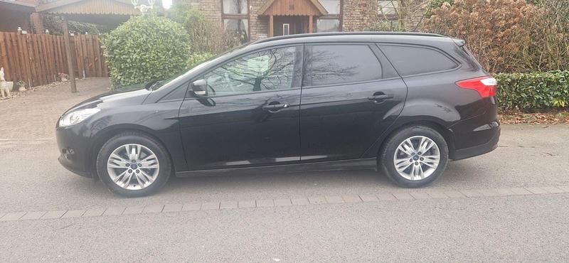 Gebraucht Ford Focus 125 PS (91 kW) 2013 Schwarz Kombi