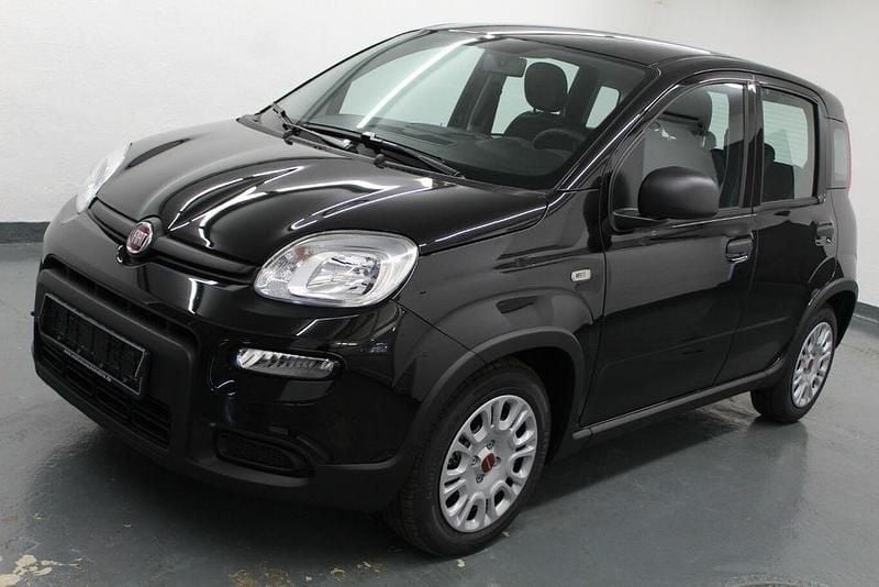 Schwarz Gebraucht 2023 Fiat Panda Kleinwagen | 13.990 € (Etwas zu teuer) - Bild 1/4