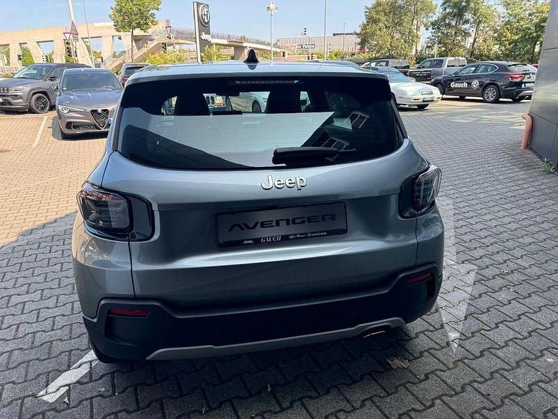 Neu Jeep Avenger Altitude 101 PS (74 kW) 2025 Grau SUV