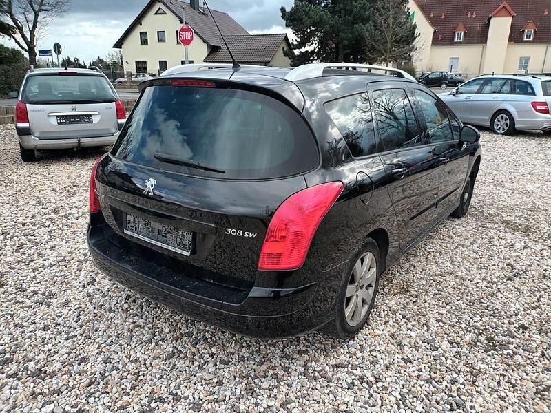 Gebraucht Peugeot 308 SW Active 120 PS (88 kW) 2013 Schwarz Kombi