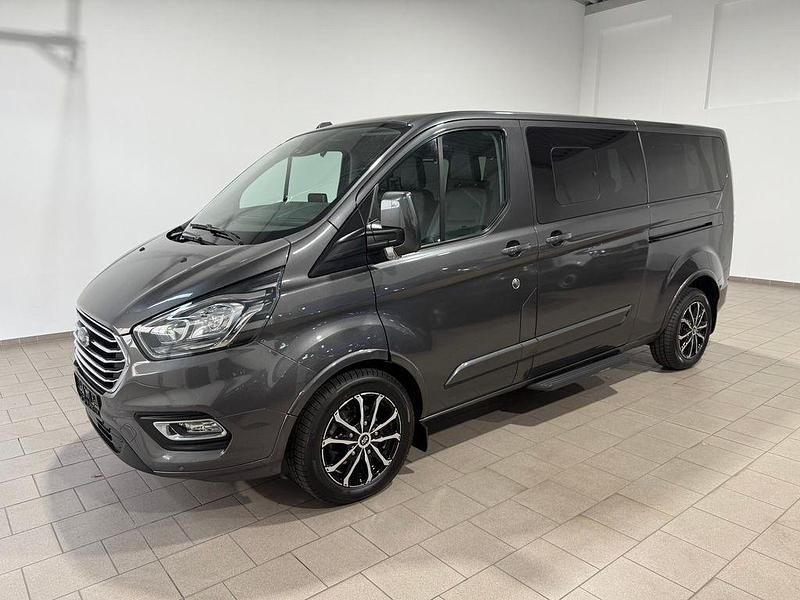 Iridium grau Gebraucht 2020 Ford Tourneo Custom Titanium X Van / Kleinbus | 32.990 € (Superpreis) - Bild 1/4