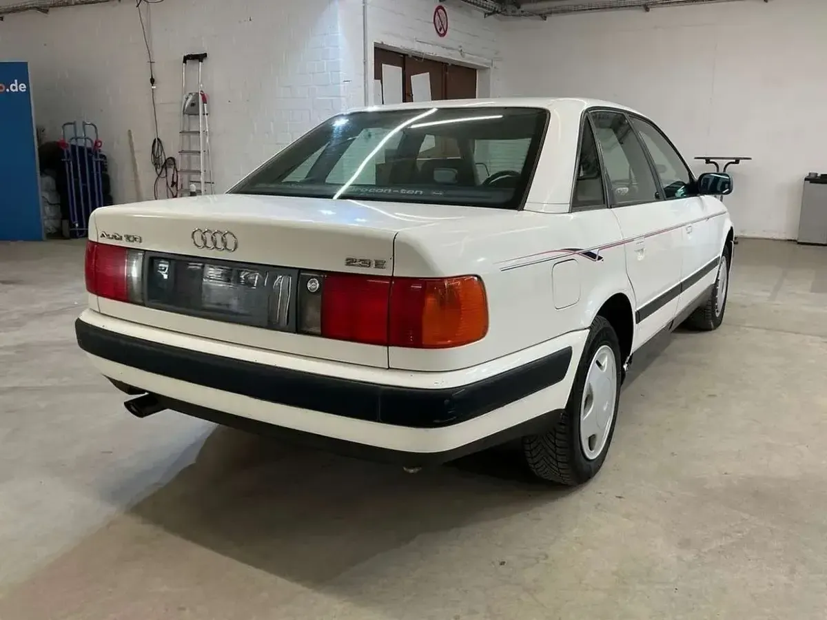 Gebraucht Audi 100 133 PS (97 kW) 1992 Weiß Limousine