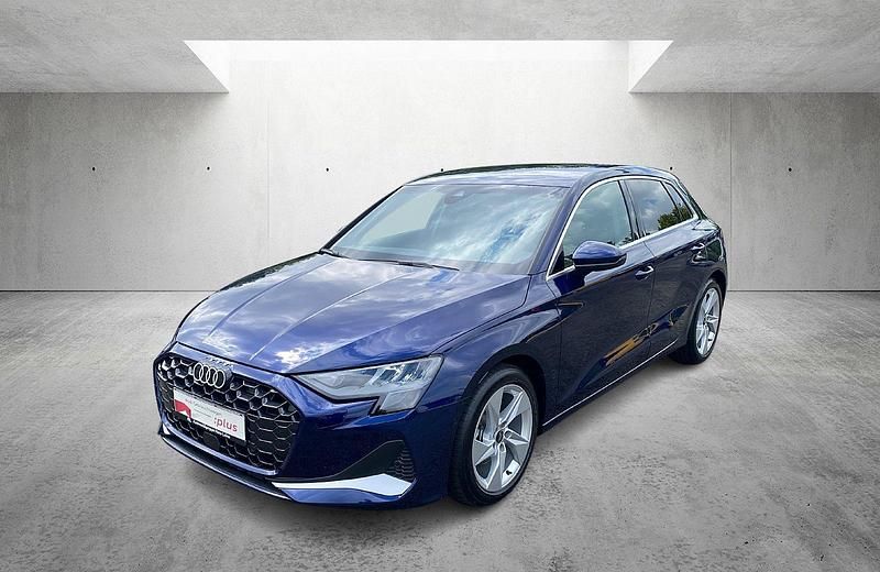 Navarrablau metallic Gebraucht 2024 Audi A3 Advanced Plus Limousine | 27.900 € (Superpreis) - Bild 1/4