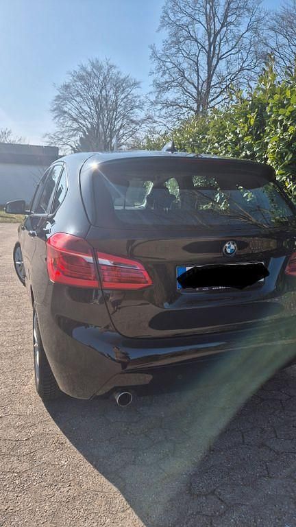 Gebraucht BMW 216 Active Tourer 116 PS (85 kW) 2016 Schwarz Van / Kleinbus