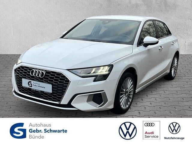 Weiß Gebraucht 2022 Audi A3 Sportback Advanced Limousine | 21.990 € (Guter Preis) - Bild 1/4