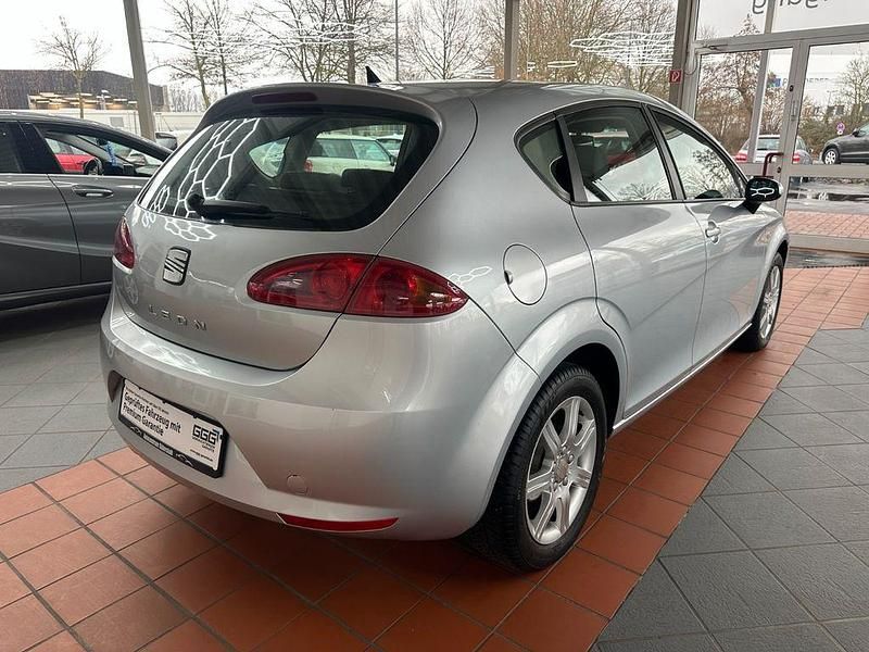 Second-hand Seat Leon Reference 102 CP (75 kW) 2006 Gri Hatchback
