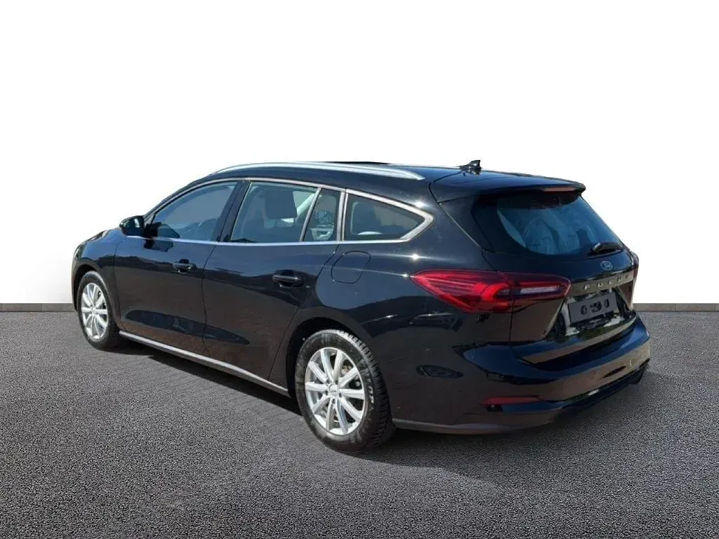 Gebraucht Ford Focus Titanium 116 PS (85 kW) 2023 Schwarz Kombi