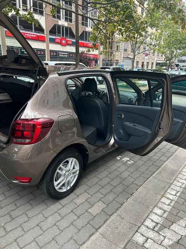 Gebraucht 2018 Dacia Sandero Kleinwagen | 7.900 € (Guter Preis) - Bild 1/4