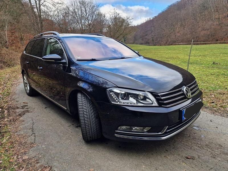 Gebraucht VW Passat Highline 177 PS (130 kW) 2014 Schwarz Kombi