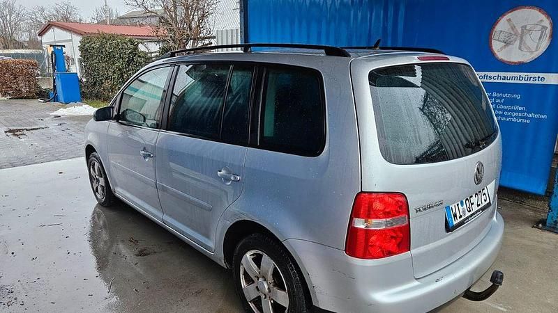 Gebraucht VW Touran 102 PS (75 kW) 2006 Silber Van / Kleinbus